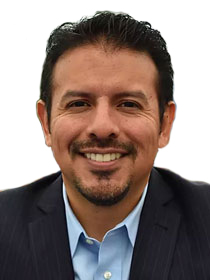 Eduardo Cisneros